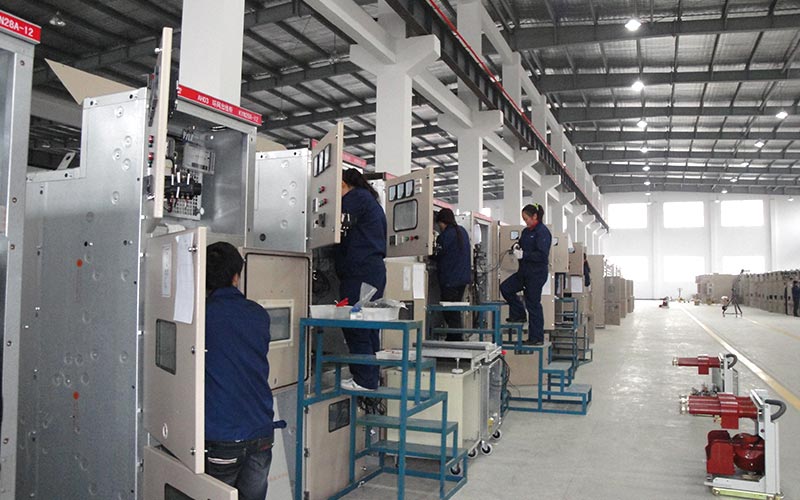 La aparamenta de baja tensión es una parte importante de la industria manufacturera de transmisión y transformación de energía. La aparamenta de baja tensión es una parte importante de la industria manufacturera de transmisión y transformación de energía.