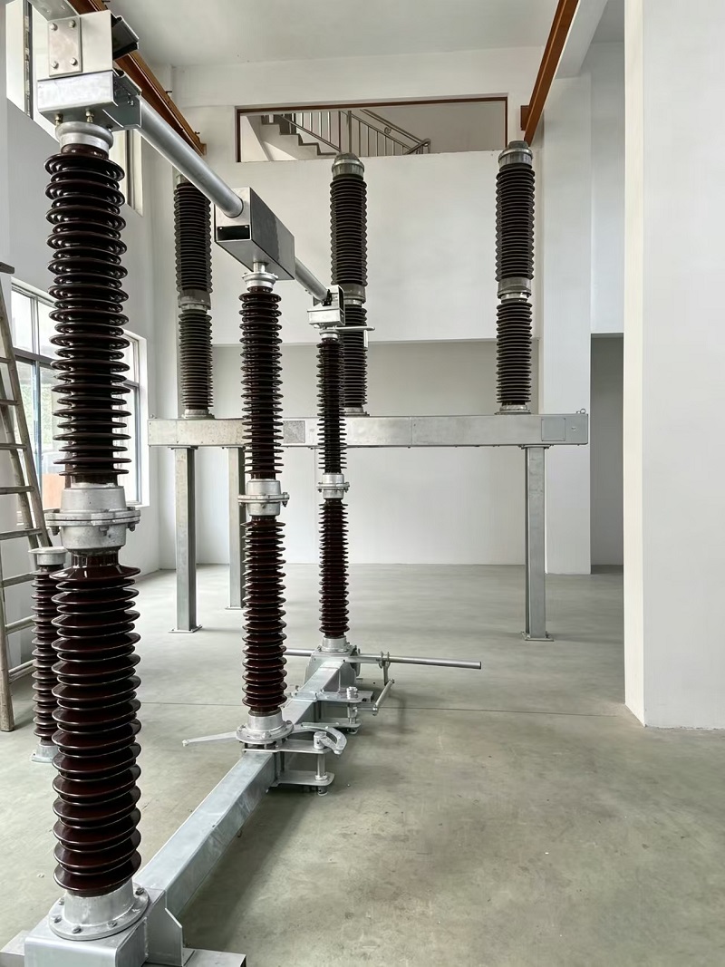 Interruptor de desconexión de 220 kV para aplicaciones de subestaciones de alto voltaje en exteriores Interruptor de desconexión de 220 kV para aplicaciones de subestaciones de alto voltaje en exteriores
